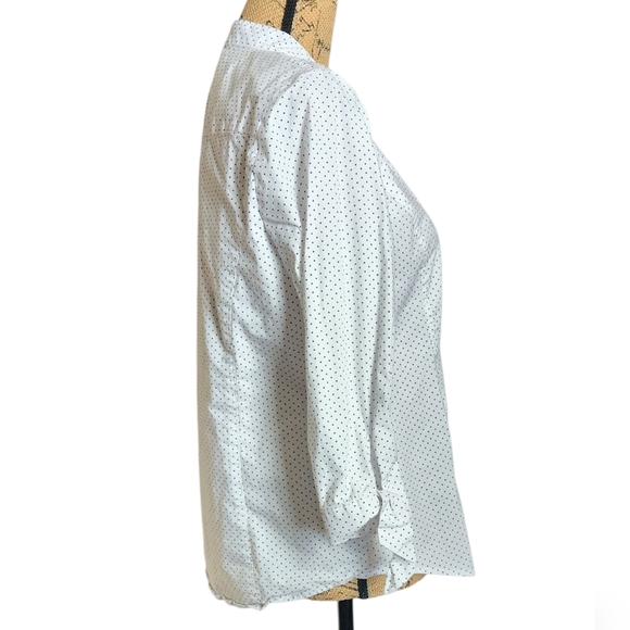 Anne Klein White Poka Dot Casual Button Down Shirt. - Picture 6 of 7